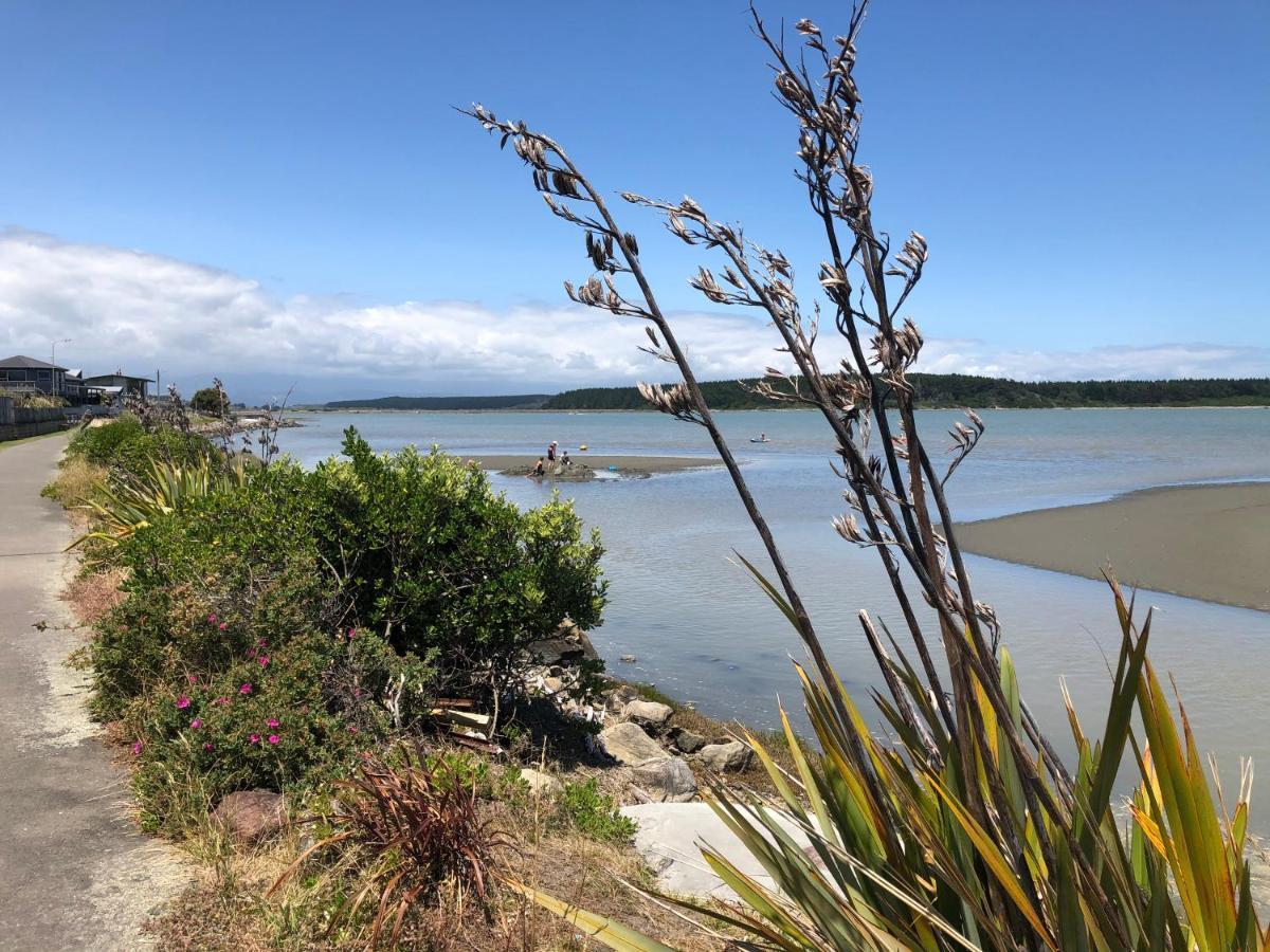 Nikau'S On Palmer Foxton Beach ภายนอก รูปภาพ